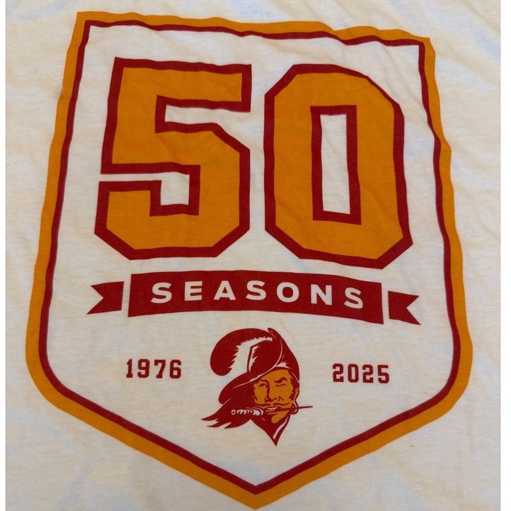 New Tampa Bay Buccaneers 50 Seasons T-Shirt Mens 2XL White Bucco Bruce 1976 - Picture 3 of 7
